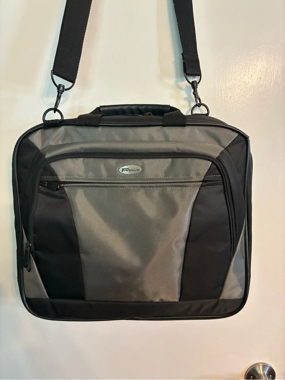Targus Black and Gray Laptop Briefcase with Shoulder Strap